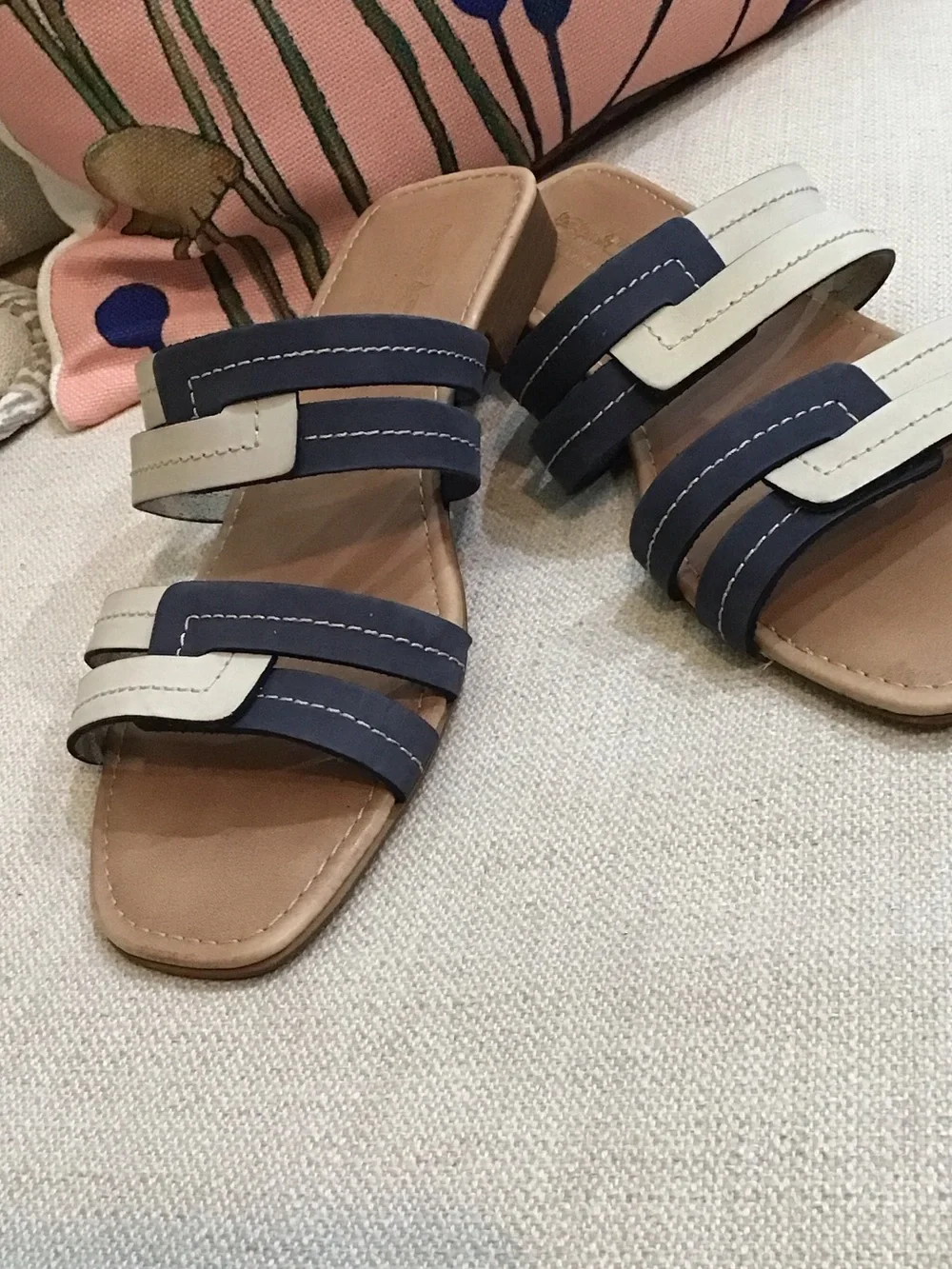 Coach and Four Tan Leather Sandals Sz 9